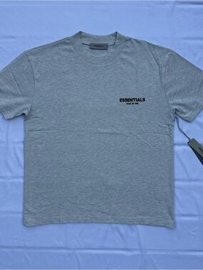 AUTHENTIC Essentials Fear Of God T-Shirt - Light Oatmeal